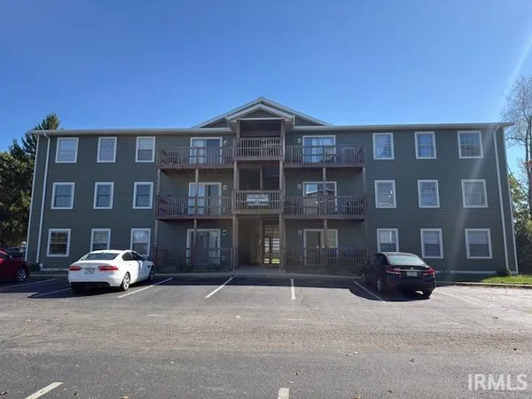 $209,500 | 3230 John Hinkle Place, Unit D11, Bloomington, IN 47408