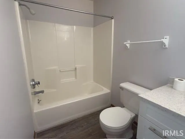 $212,500 | 3230 John Hinkle Place, Unit D11, Bloomington, IN 47408