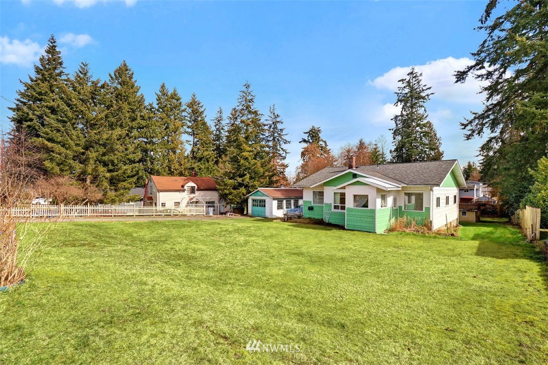 6631 Tyee Road Everett, WA 98203 - Photo 1 of 23