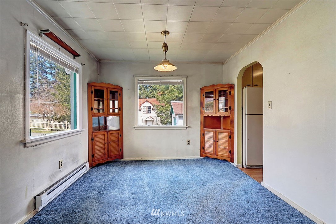 6631 Tyee Road Everett, WA 98203 - Photo 6 of 23