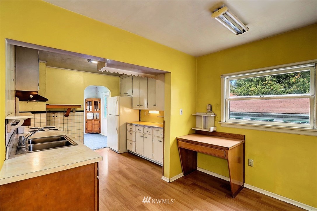 6631 Tyee Road Everett, WA 98203 - Photo 7 of 23