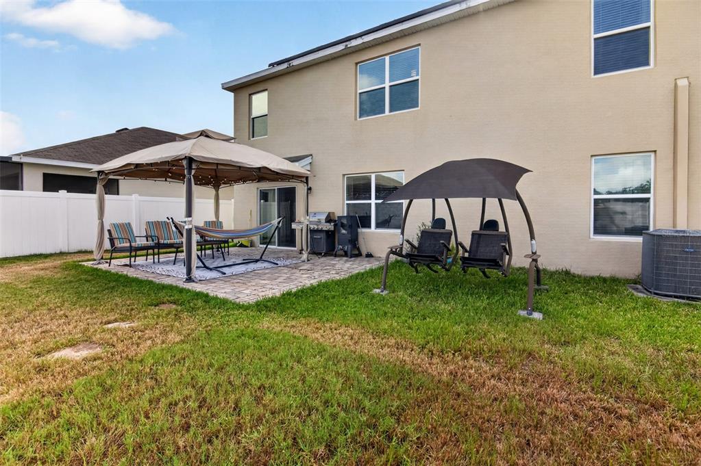 7043 Silverado Ranch Boulevard Zephyrhills, FL 33541 - Photo 14 of 38