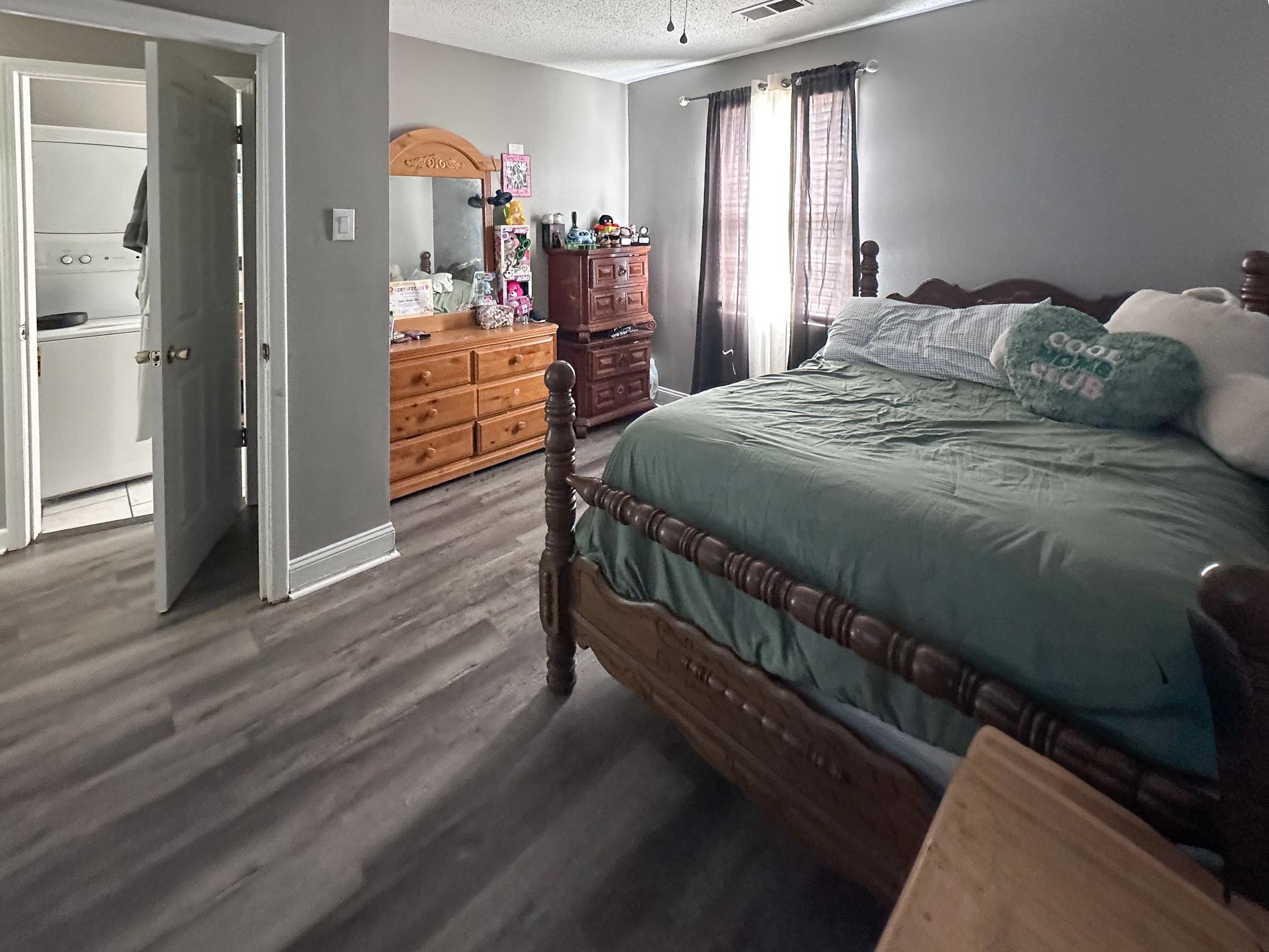 1811 Wells Station Road Memphis, TN 38108 - Photo 8 of 33