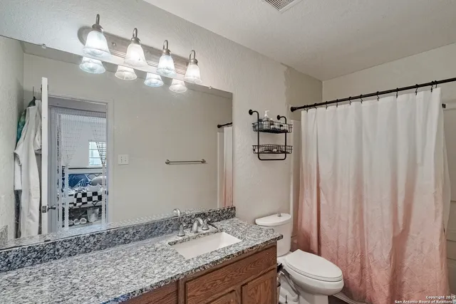 $289,800 | 128 Springtree Grove, Cibolo, TX 78108