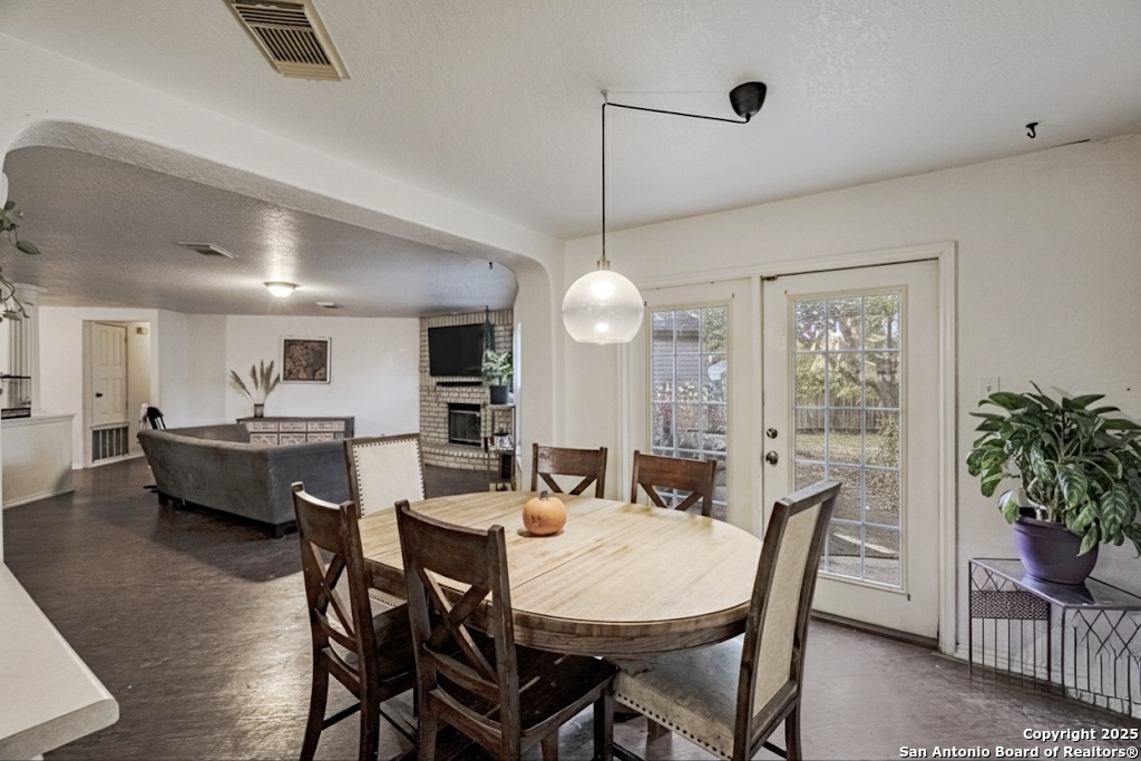 128 Springtree Grove Cibolo, TX 78108 - Photo 7 of 15