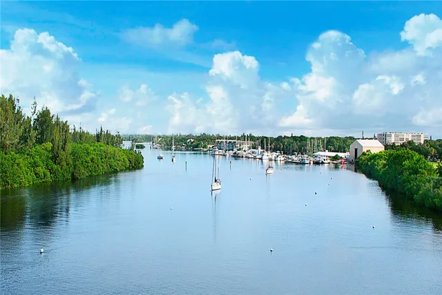 $2,800 | 5601 Jimmy Buffett Mem Highway, Unit 305S, Vero Beach, FL 32963