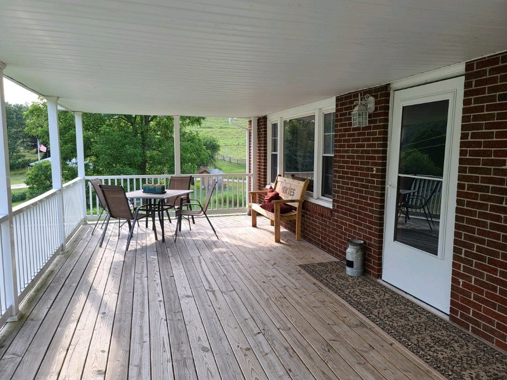 3229 Gratton Road Tazewell, VA 24651 - Photo 4 of 18 Gallery Image 4