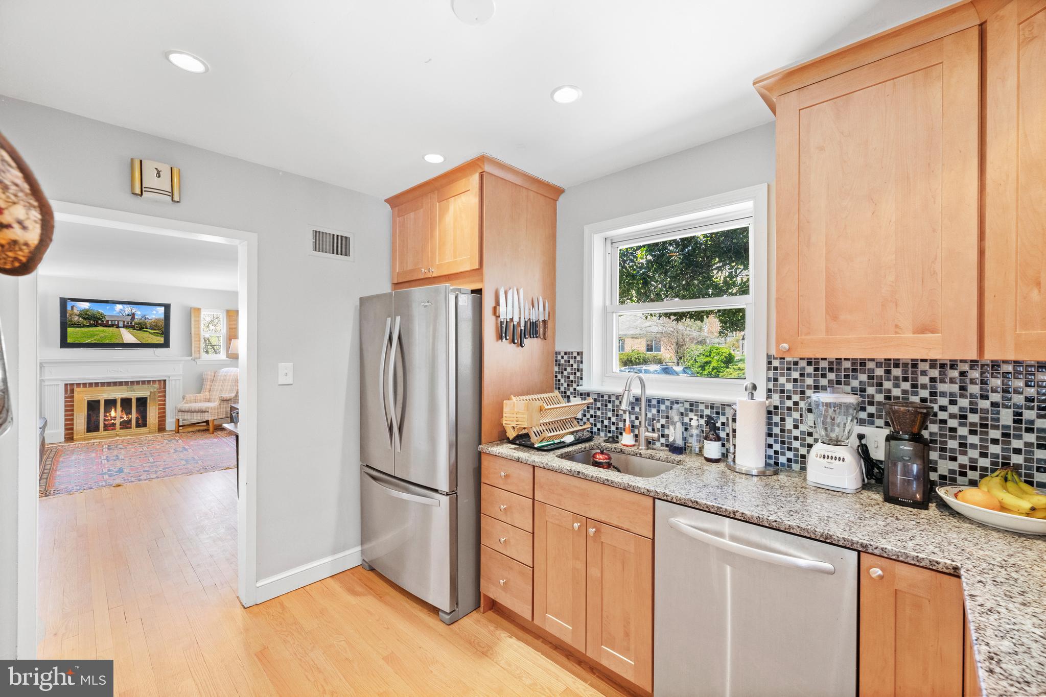 9905 Markham Street Silver Spring, MD 20901 - Photo 4 of 19