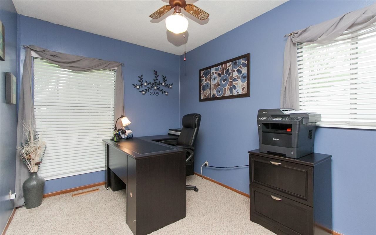 111 Hanover Road Southwest Cedar Rapids, IA 52404 - Photo 9 of 20 Gallery Image 9