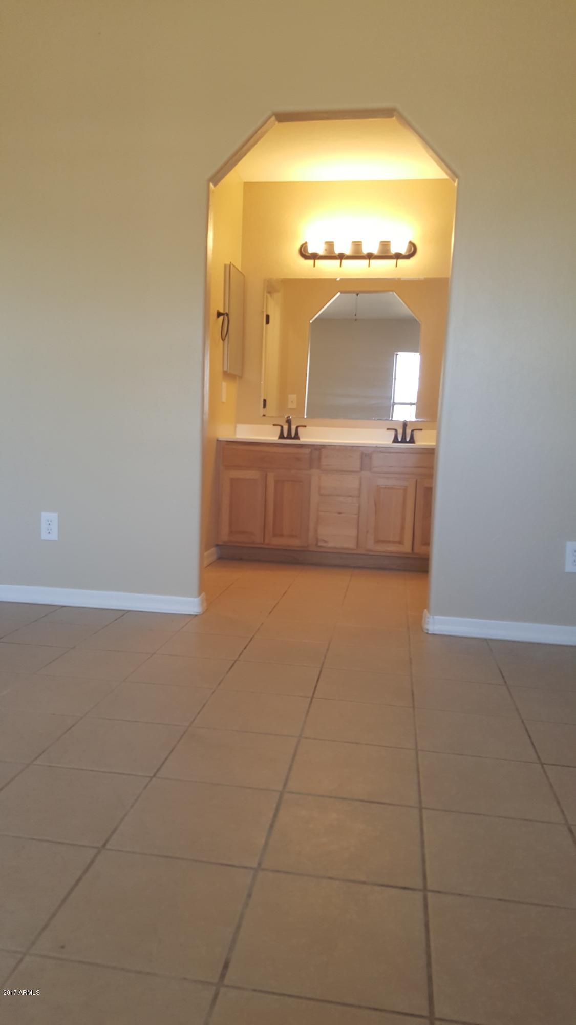 12325 North Pinto Road Maricopa, AZ 85139 - Photo 12 of 29 20170804_132748