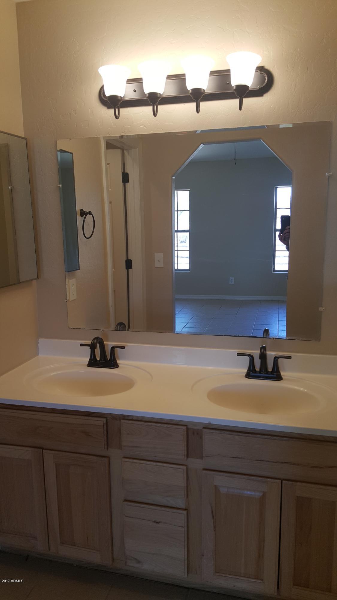 12325 North Pinto Road Maricopa, AZ 85139 - Photo 14 of 29 20170804_132803