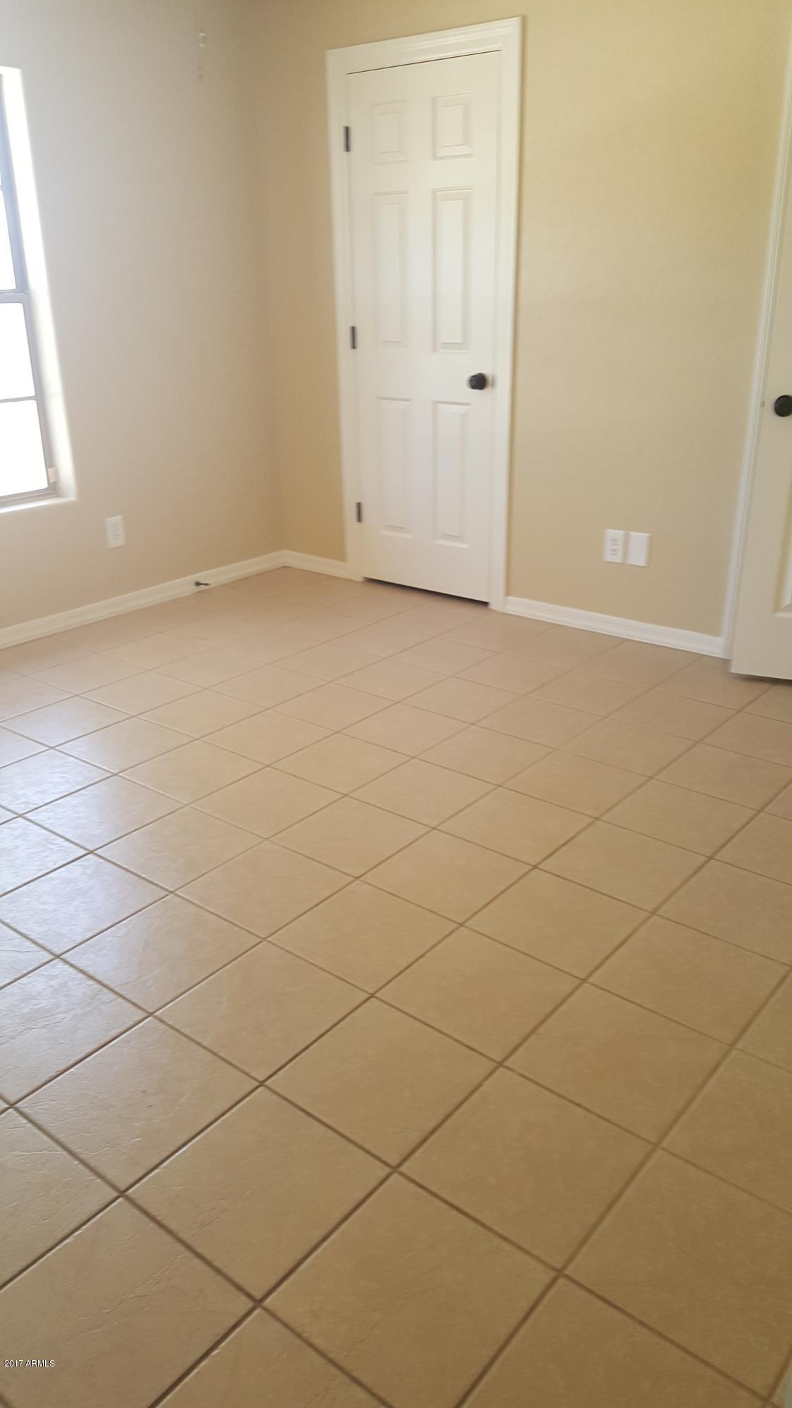 12325 North Pinto Road Maricopa, AZ 85139 - Photo 7 of 29 20170804_132527