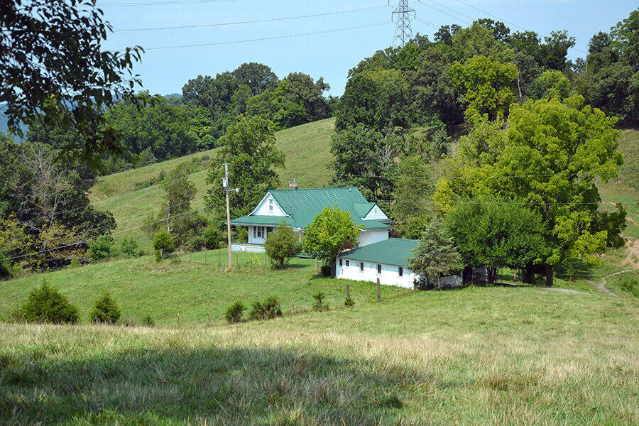 760 Church Road Fall Branch, TN 37656 - Photo 13 of 16 26884927_DSC_0032