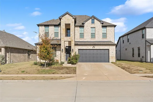 $460,000 | 233 Braves Way, Lavon, TX 75166