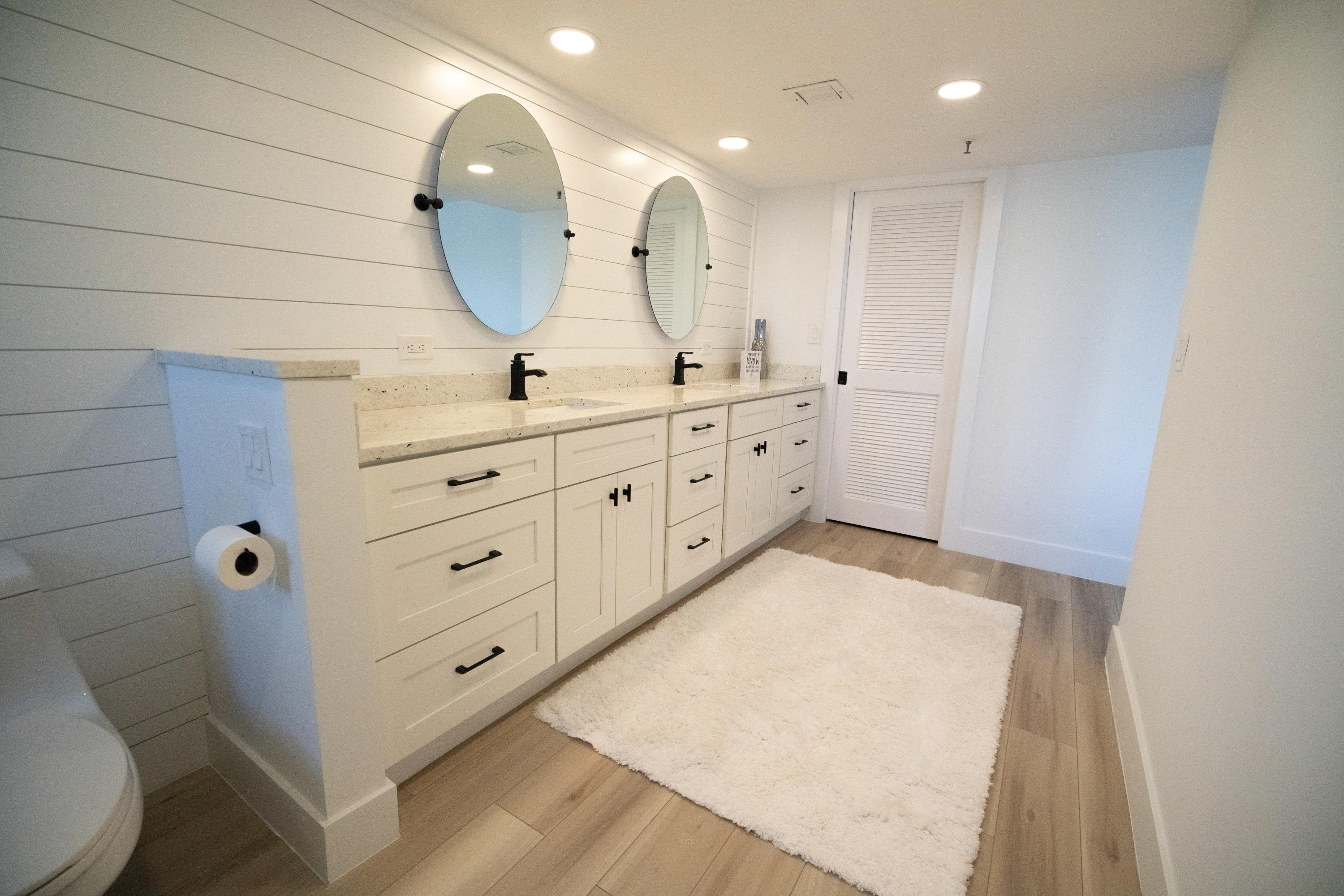 374 Golfview Road, Unit 602 North Palm Beach, FL 33408 - Photo 15 of 25 master bath 3_edited-1