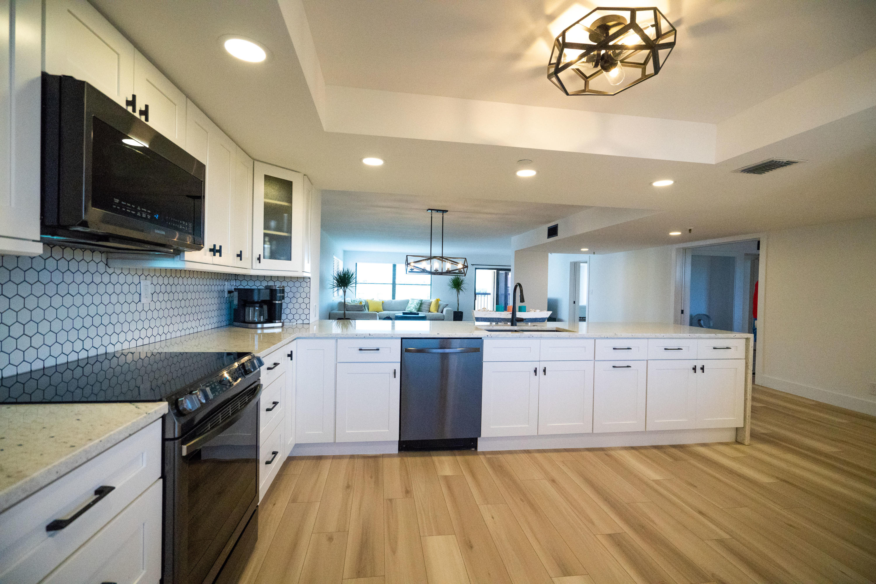 374 Golfview Road, Unit 602 North Palm Beach, FL 33408 - Photo 4 of 25 kitchen 2_edited-1