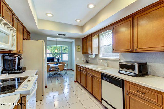 9134 Latimer Road East Jacksonville, FL 32257 - Photo 9 of 26 Kitchen view 2