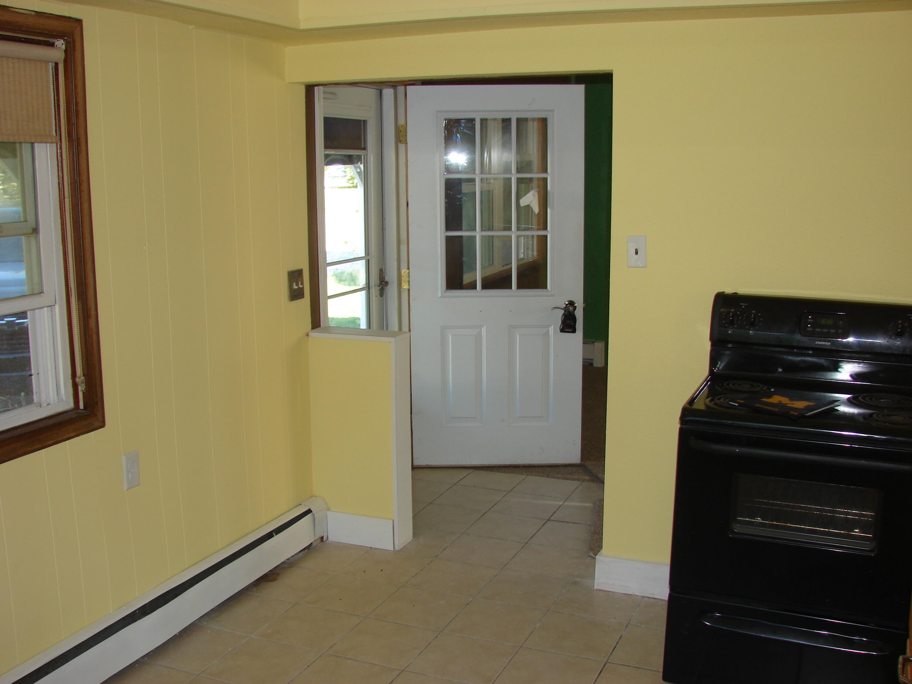 710 Loomis Street Cheboygan, MI 49721 - Photo 13 of 27 Gallery Image 13
