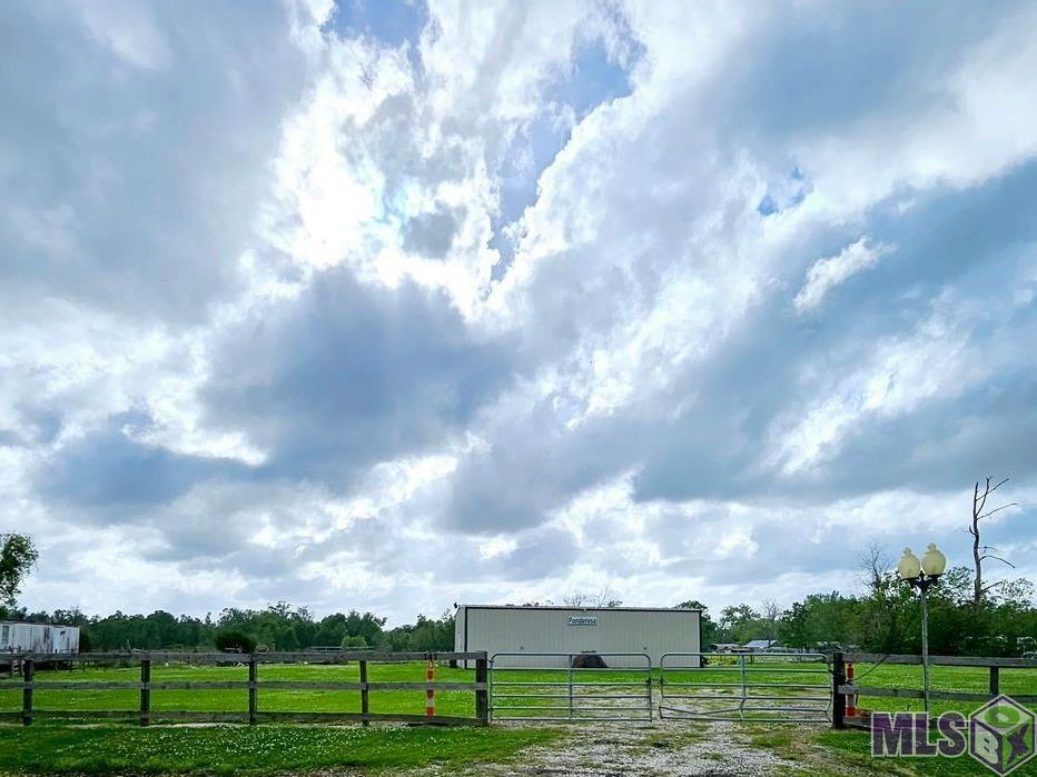 Agricultural Acreage/ Unrestricted