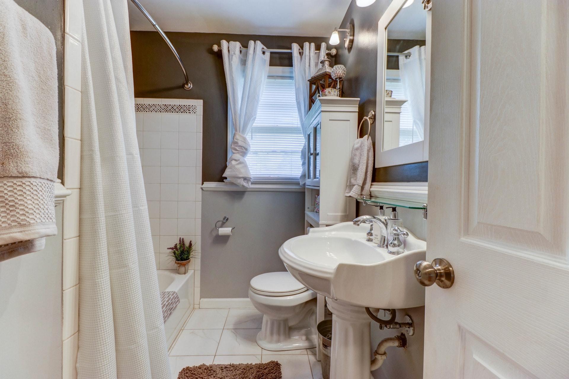 3851 Mud Lick Road Southwest Roanoke, VA 24018 - Photo 20 of 34 Bathroom