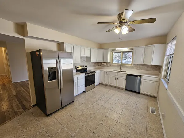 $224,900 | 57 Cherry Drive, Mount Vernon, IL 62864