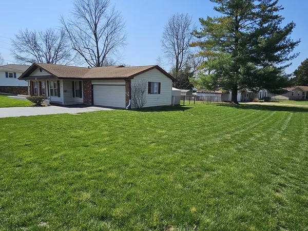 $224,900 | 57 Cherry Drive, Mount Vernon, IL 62864