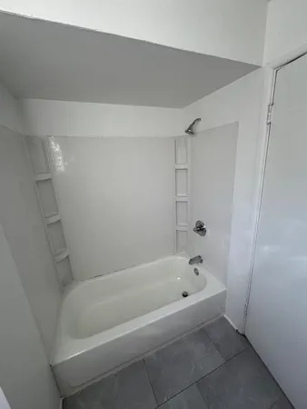 $190,000 | 39 West 83rd Street, Chicago, IL 60620