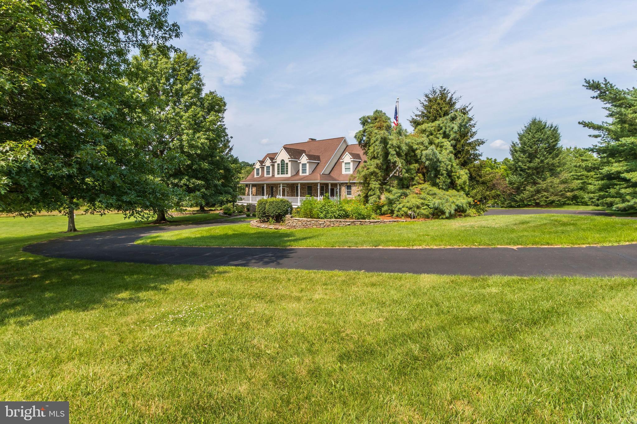 1136 Elephant Road Perkasie, PA 18944 - Photo 3 of 50