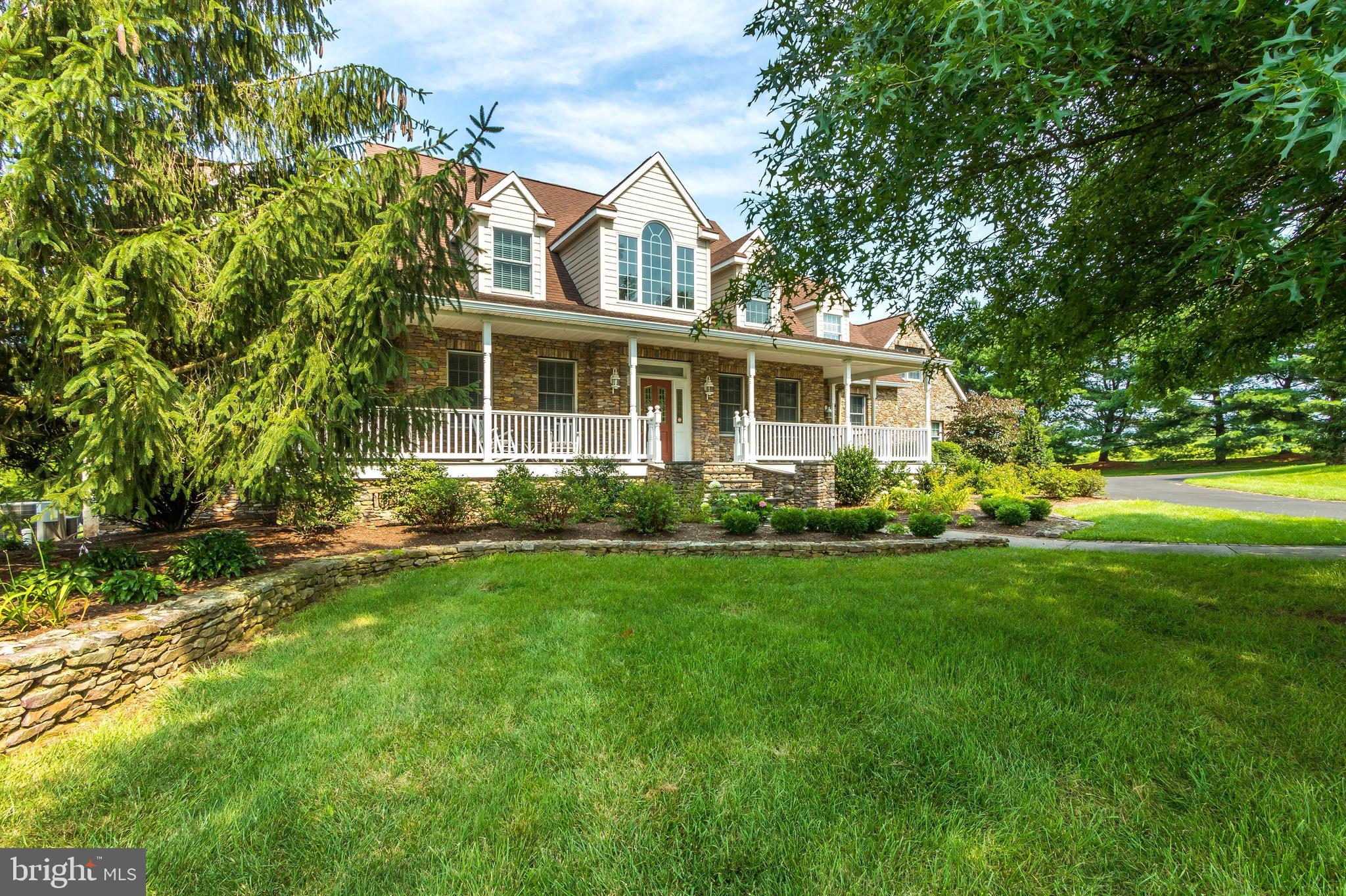 1136 Elephant Road Perkasie, PA 18944 - Photo 4 of 50