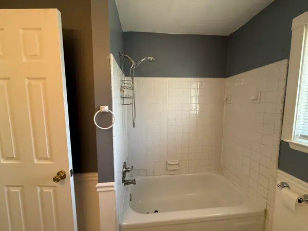 $1,450 | 4052 Burton Street, Inkster, MI 48141