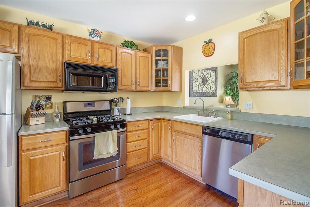 42053 Loganberry Ridge North Novi, MI 48375 - Photo 6 of 22