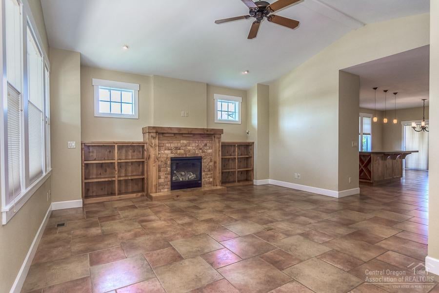 835 Northwest Rimrock Drive Redmond, OR 97756 - Photo 3 of 23 Additional Photo