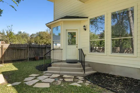 $395,000 | 1501 Weatherford Drive, Austin, TX 78753
