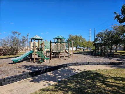 $395,000 | 1501 Weatherford Drive, Austin, TX 78753