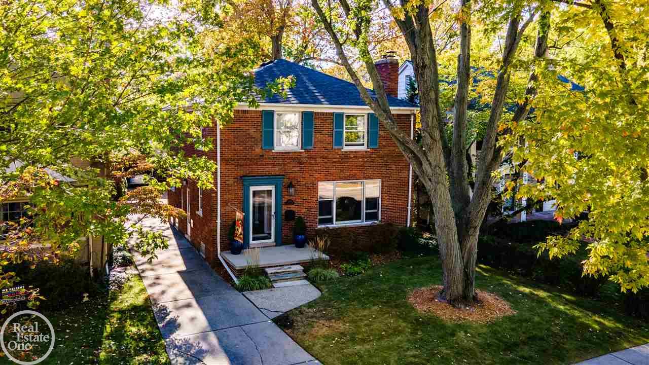 1739 Littlestone Road Grosse Pointe, MI 48236 - Photo 3 of 22 50025756-2.JPG