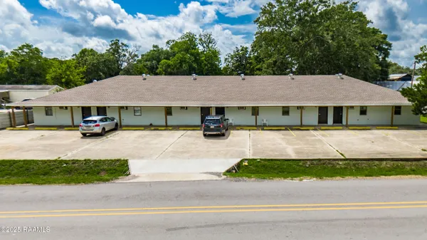 $700 | 314 Deare Street, Unit 27, New Iberia, LA 70560