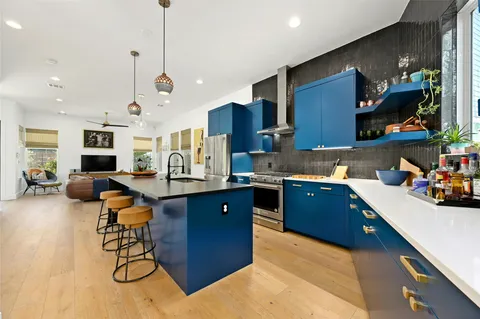 $833,000 | 1187 Oak Grove Avenue, Austin, TX 78702
