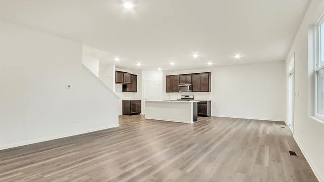 $444,990 | 15060 West Oxford Lane, Manhattan, IL 60442