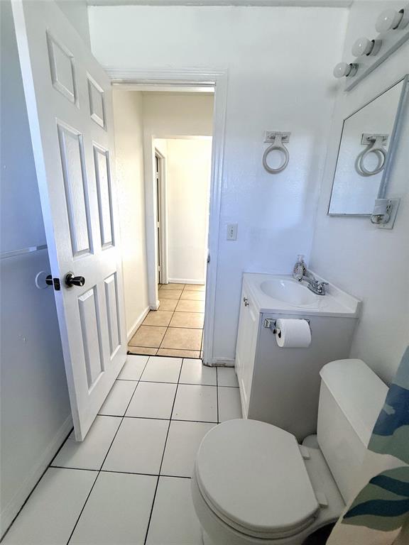 2721 Avenue South, Unit D4 Riviera Beach, FL 33404 - Photo 15 of 19