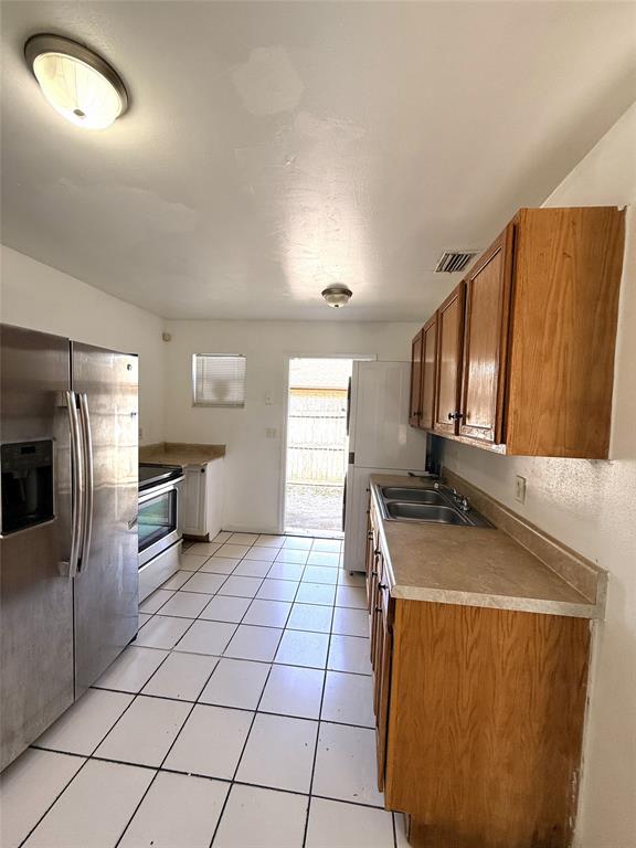 2721 Avenue South, Unit D4 Riviera Beach, FL 33404 - Photo 10 of 19