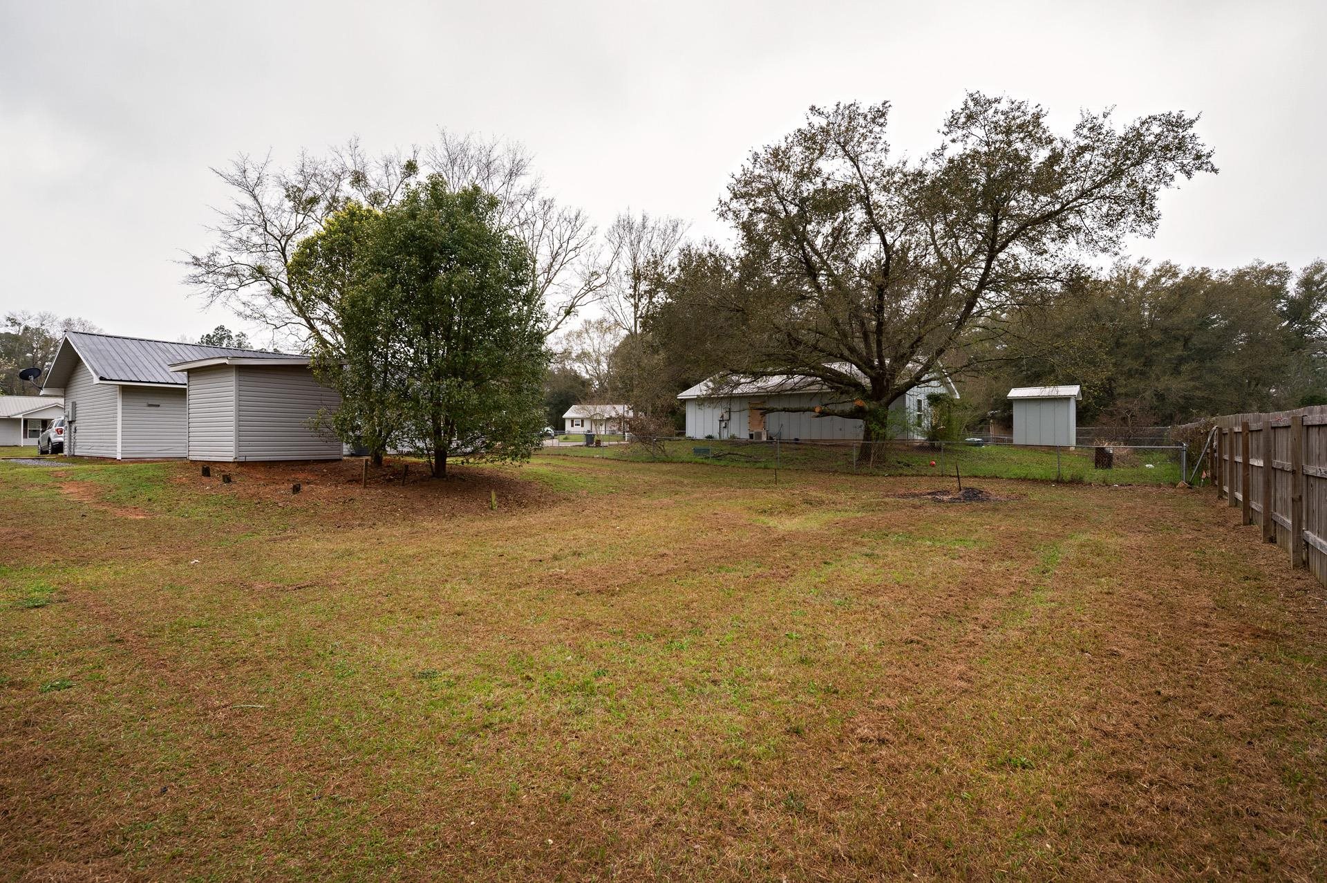 13474 Rooster Lane Foley, AL 36535 - Photo 33 of 39 Yard