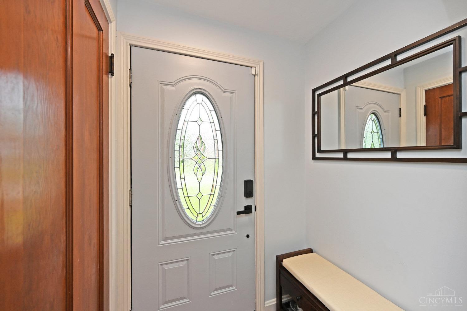 5694 Haubner Road Cincinnati, OH 45247 - Photo 6 of 46