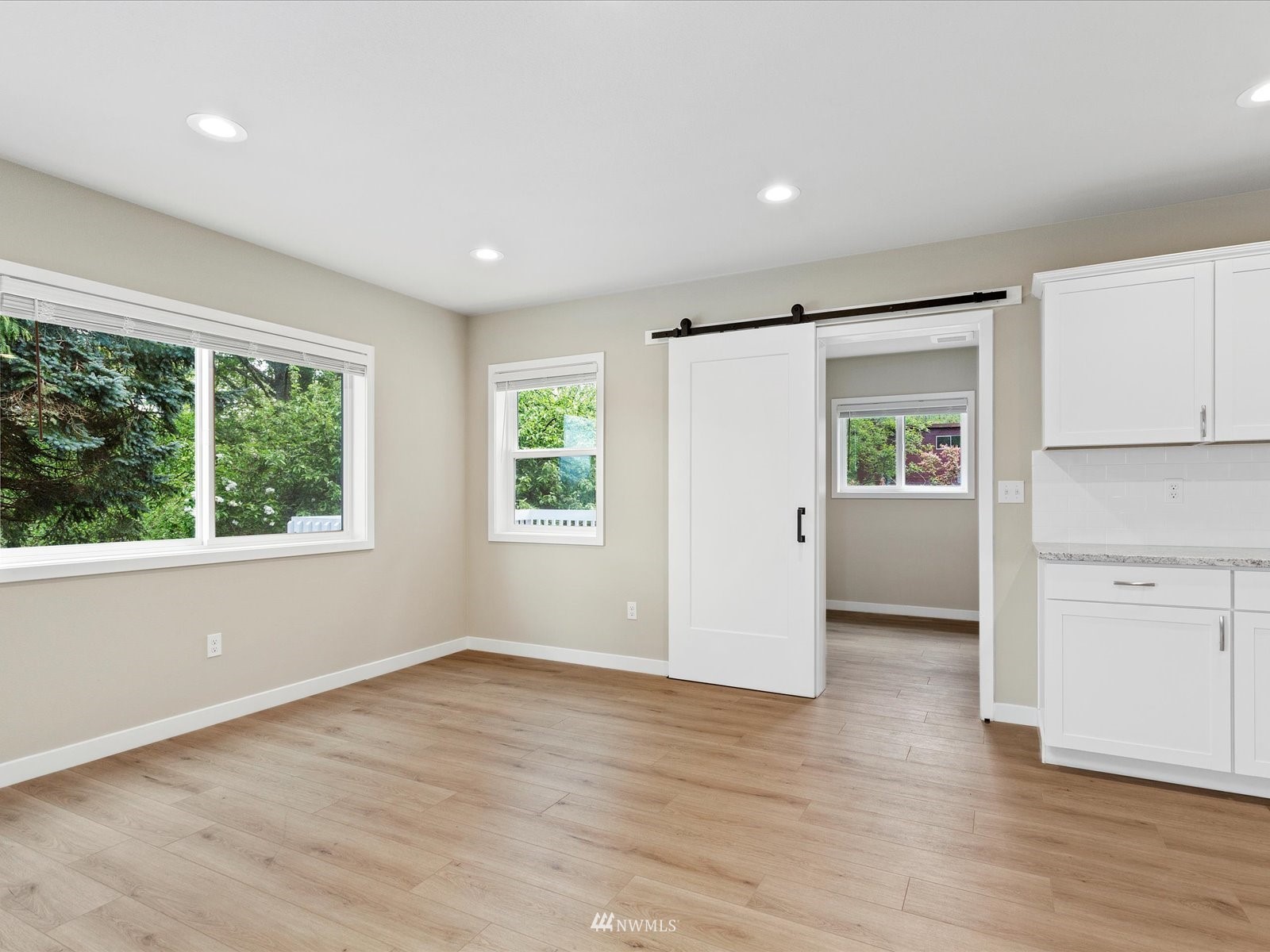 22982 Little Mountain Road Mount Vernon, WA 98274 - Photo 11 of 27 Gallery Image 11