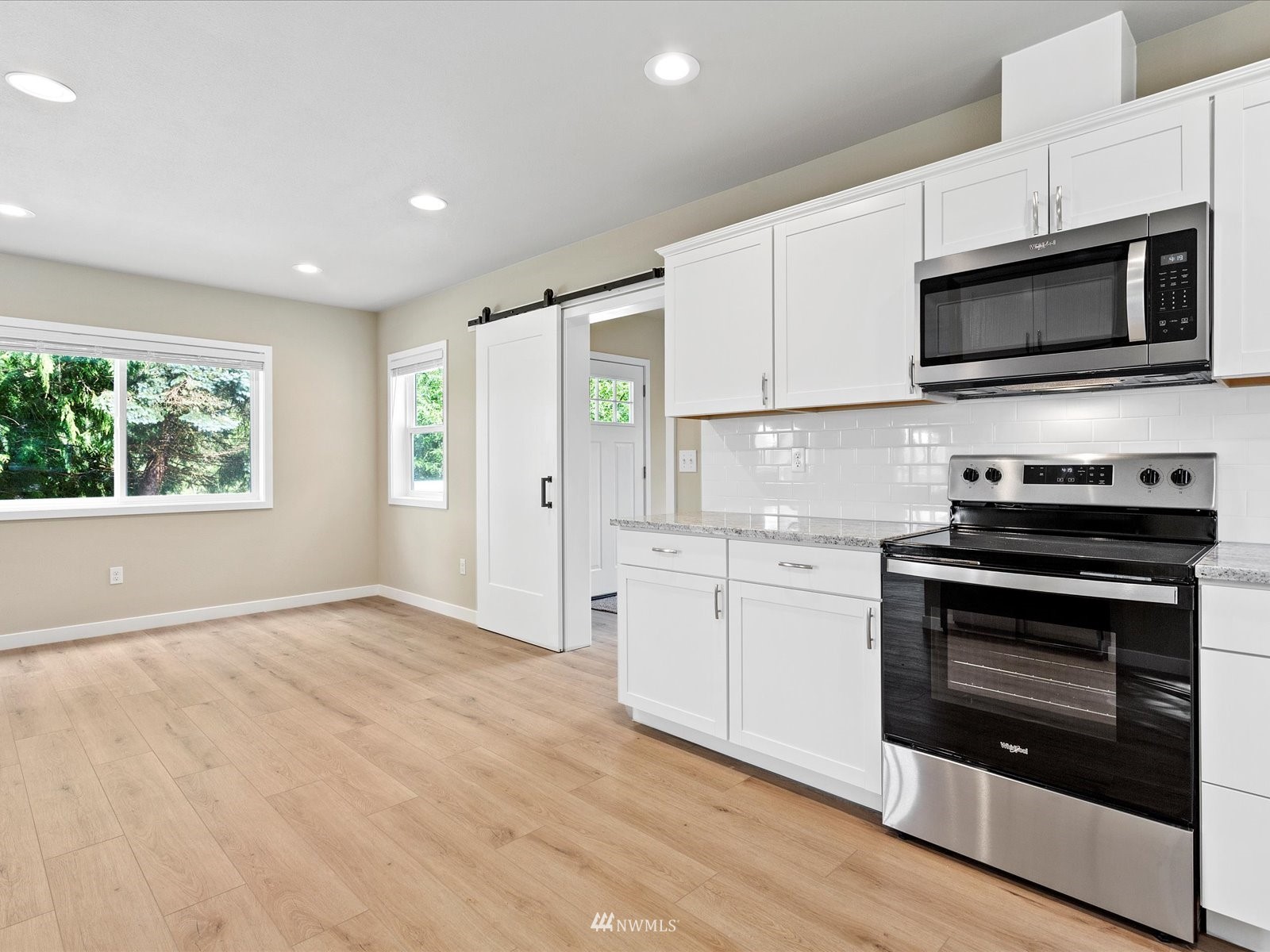 22982 Little Mountain Road Mount Vernon, WA 98274 - Photo 10 of 27 Gallery Image 10