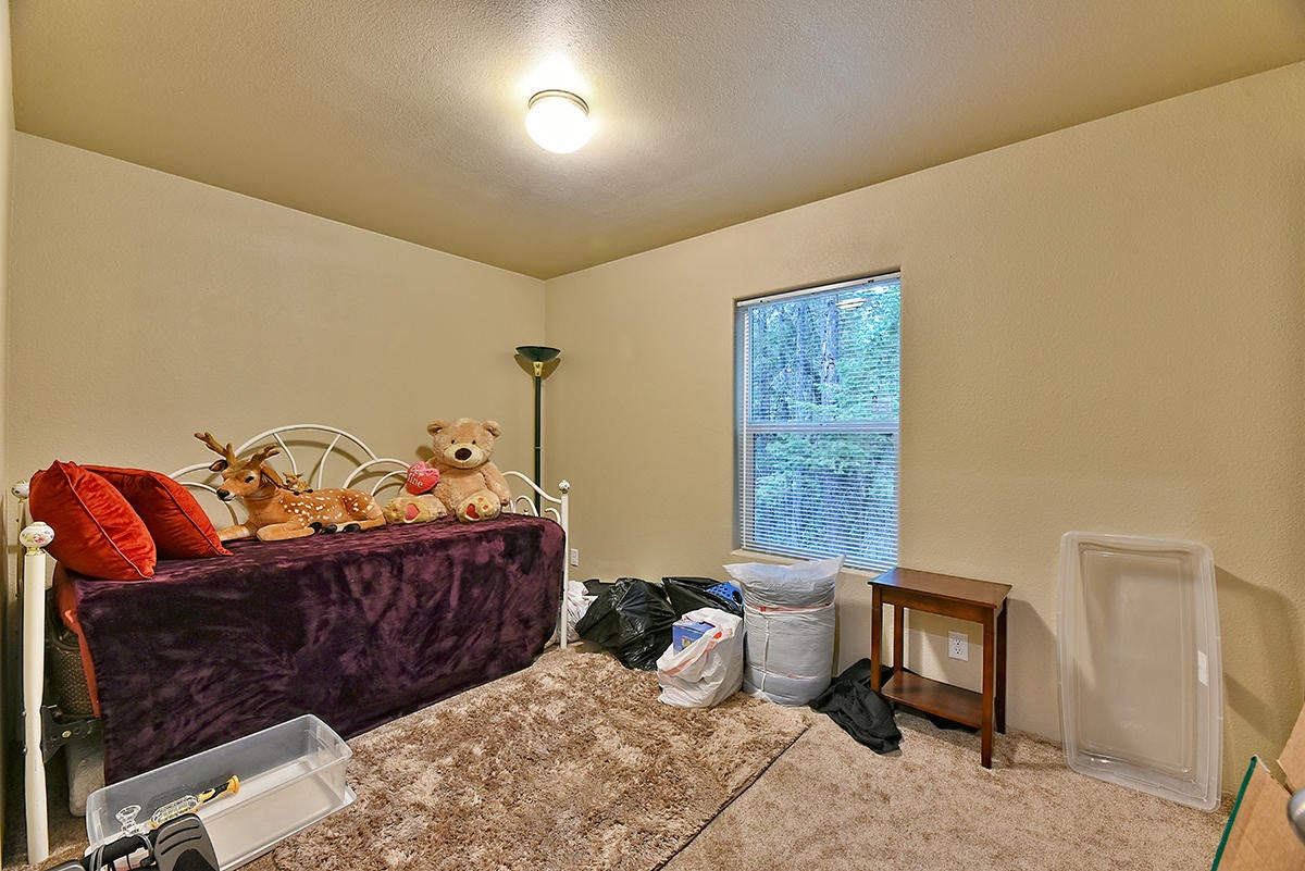 1011 Ferry Road Grants Pass, OR 97526 - Photo 15 of 21 13