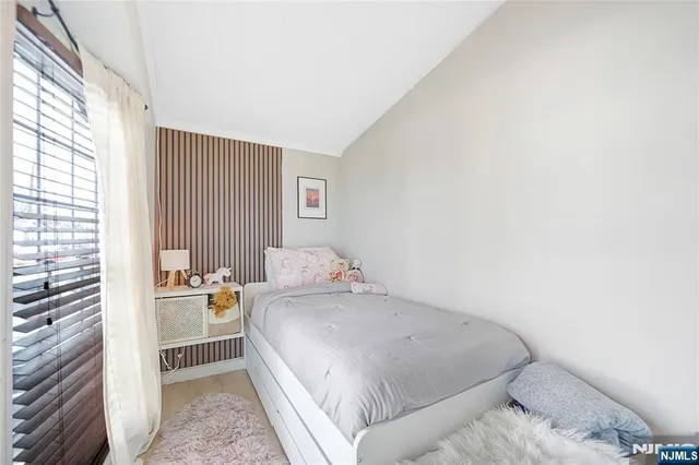 $149,999 | 191 West 24th Street, Bayonne, NJ 07002