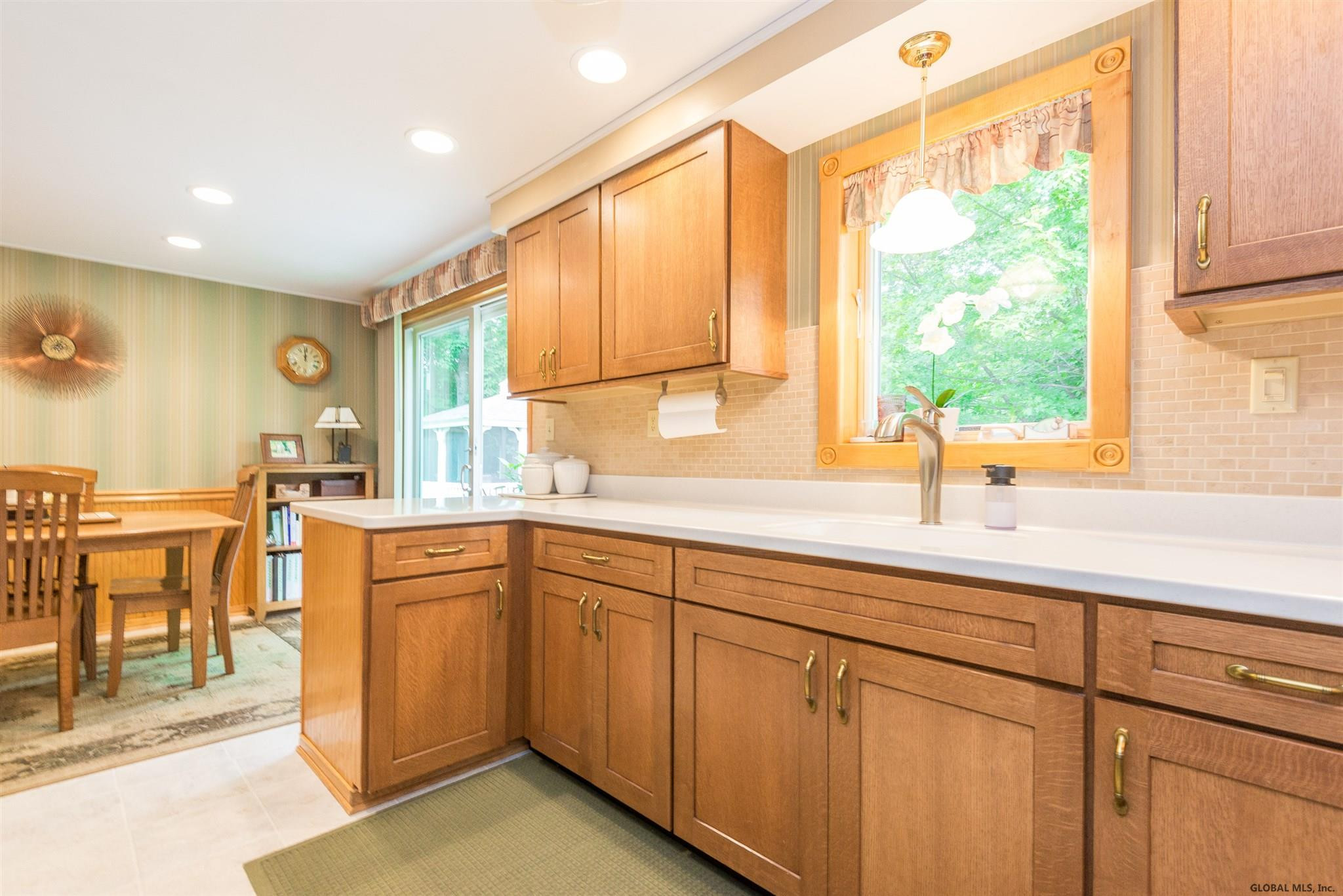 39 Cooper Avenue Rensselaer, NY 12144 - Photo 4 of 42 Photo 4
