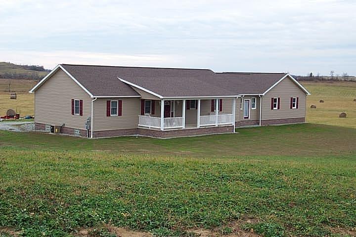 284 Shady Side Road Uniontown, PA 15401 - Photo 1 of 1