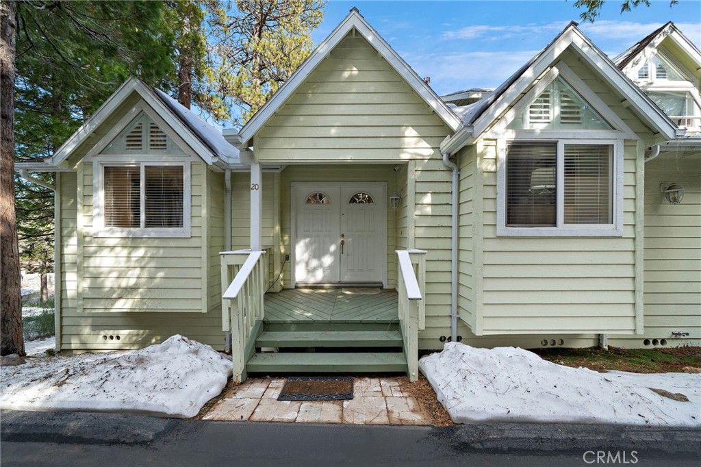 180 Grass Valley Road, Unit 20 Lake Arrowhead, CA 92352 - Photo 4 of 67