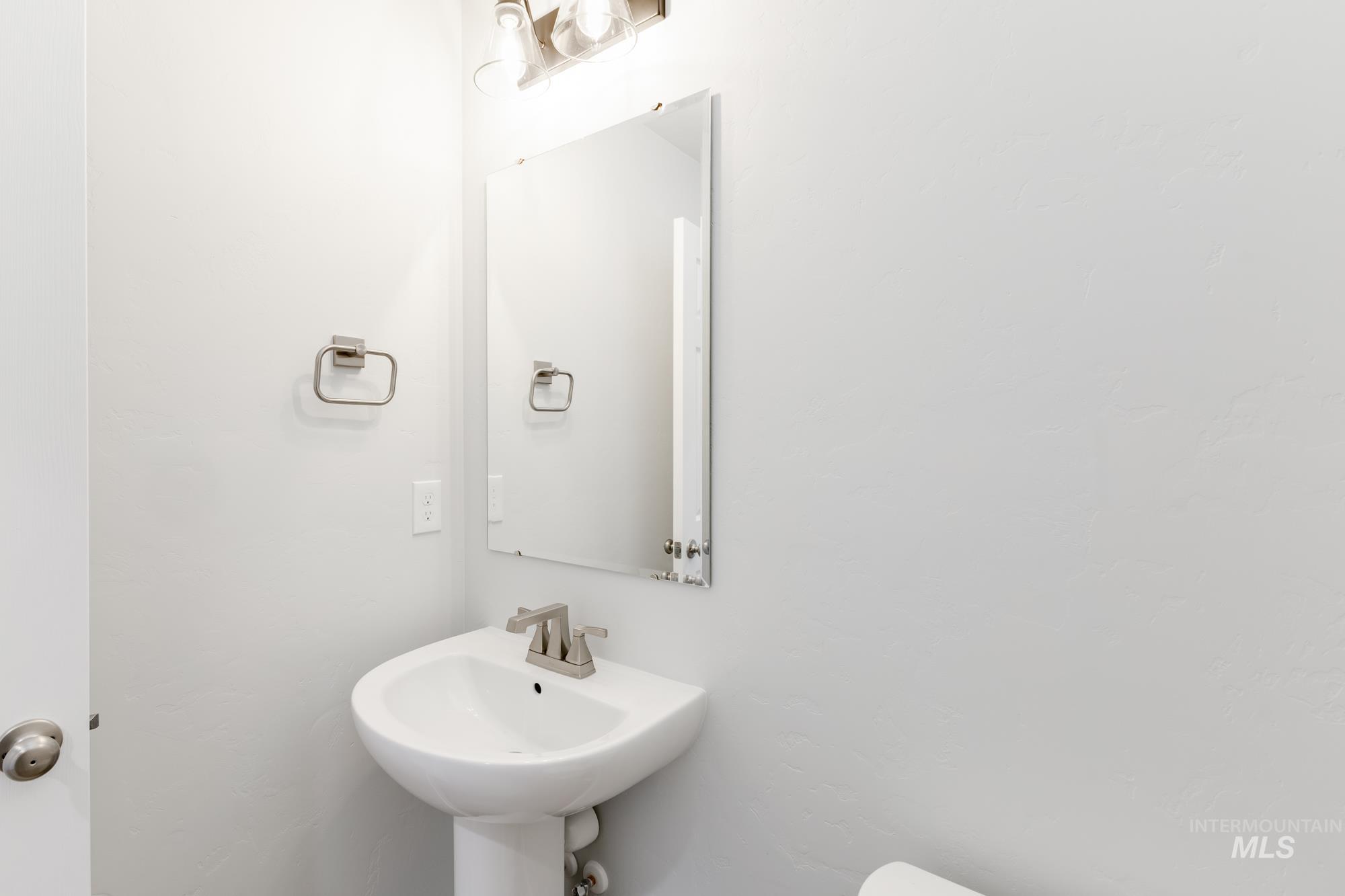 1702 Webb Brk Street Middleton, ID 83644 - Photo 10 of 21 View of bathroom